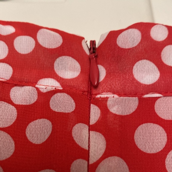 ILE NEW YORK ❤️🤍RED WITH WHITE🤍❤️ POLKA DOTS SLEEVELESS SIZE 8 🌟EUC🌟 - Picture 10 of 16